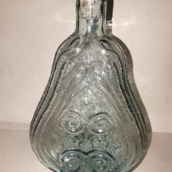 1830-1840 Glass Scroll Style Flask - Picture 1 of 8